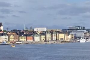 Happy Compass Travel