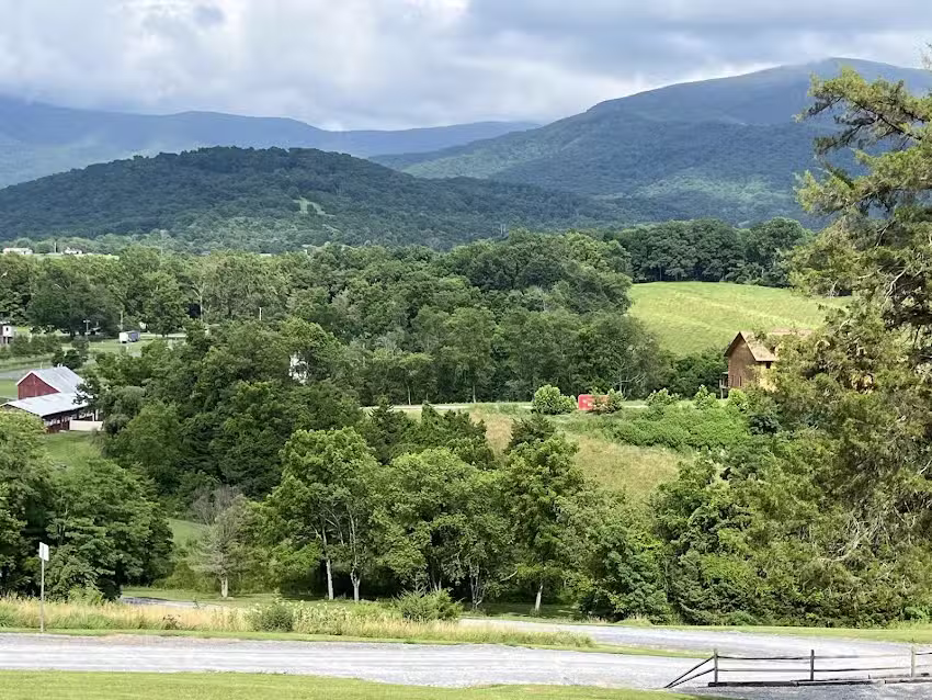 Hawksbill Retreat Log Cabins