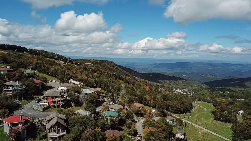 Head in the Clouds Cabin