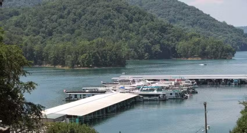 Hickory Star Resort & Marina