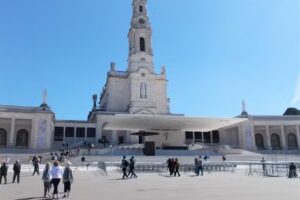 Howells Travel Services