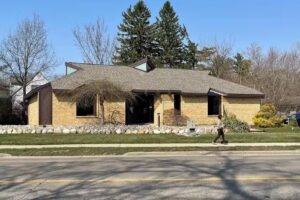 International Tours of Lansing