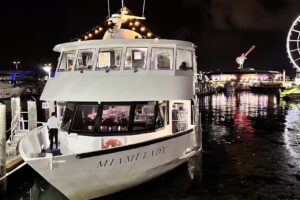 Island Queen Cruises & Tours