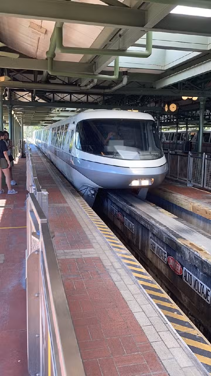 Jenn Lalli Simple Luxuries Travel