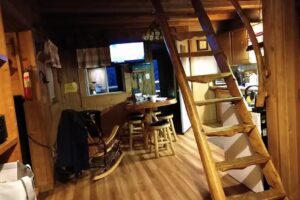 Josselyn’s Getaway Log Cabins