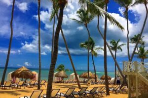 Just Cruises & Vacations Worldwide – Cindy Bissonnette