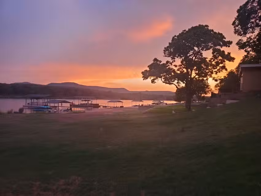 Lake LBJ Beach House-Kingsland