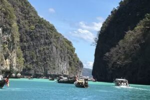 Let’s Travel Adonay