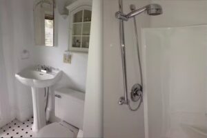 Lexington Retreat, LLC