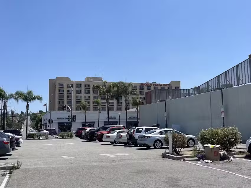 Lincoln Tours & Cruise Center