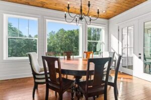 LUXE LODGE EUREKA SPRINGS