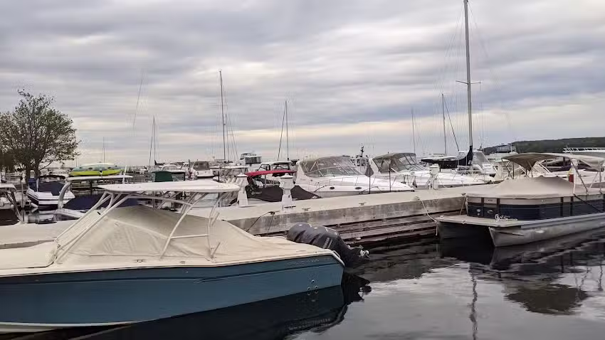 Mainsail Cottages