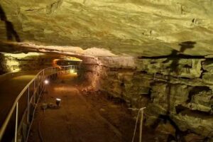 Mammoth Cave Visitor Center