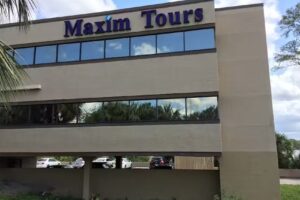 Maxim Tours