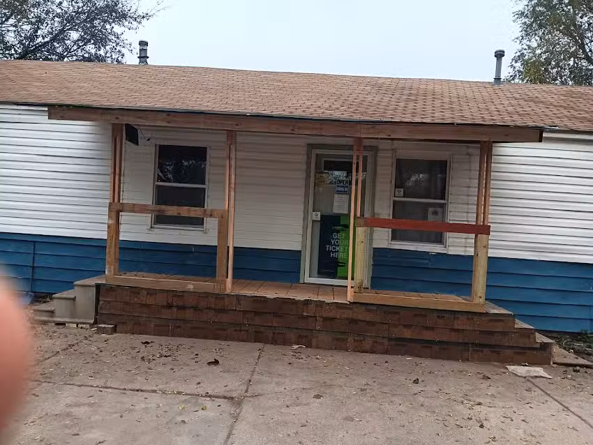 MJ&rsquo;S TRAVEL AGENCY/ GREYHOUND AGENT