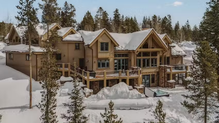 Mont Vista Chateau by InvitedHome