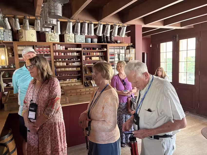 Morris Murdock Escorted Tours