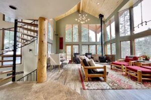 Mountain Getaway- Hot Tub, Hiking, 5mins to Ski Resort