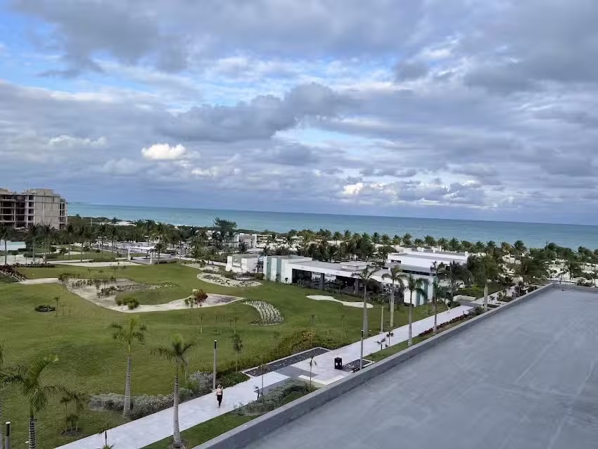 Nicole Myers, LeRoy Myers and Associates- Dream Vacations