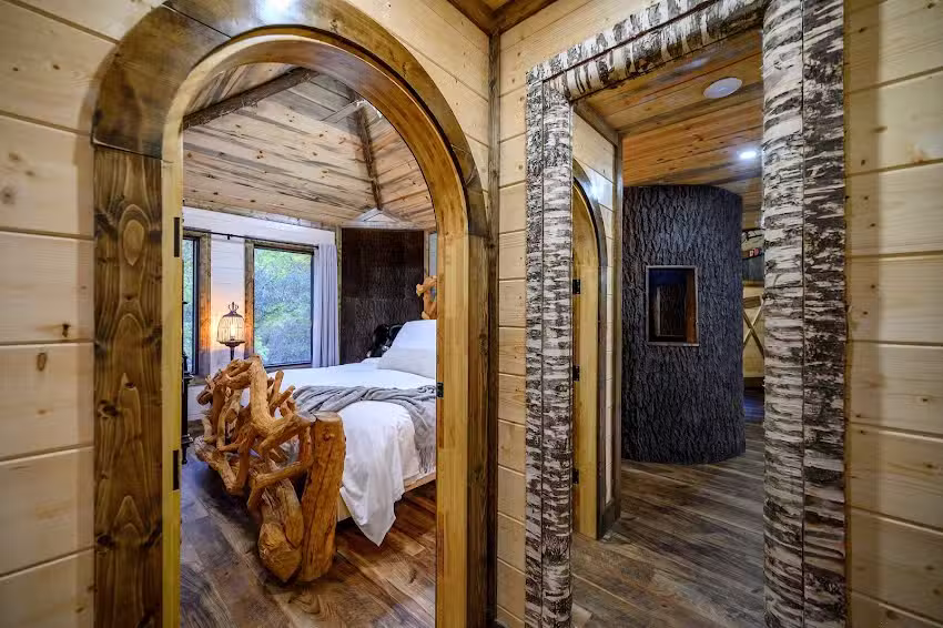 Okie Dokey Cabins & Castles :Treetopia Treehouse, The Pinhouse Lodge, Slideaway Hideaway Cabin