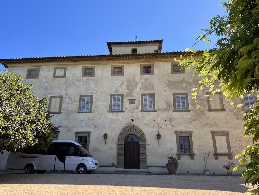 Olegana Travel Boutique