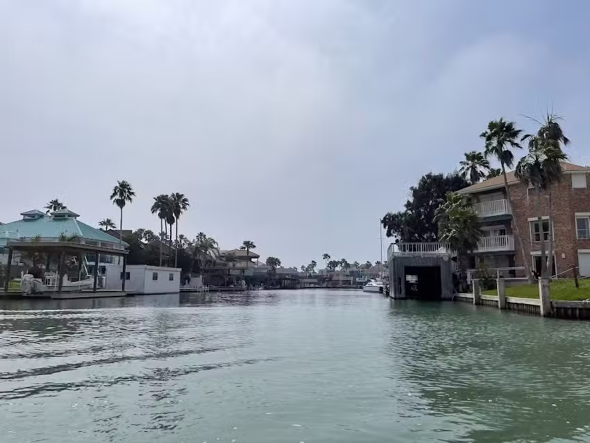 Parrot Eyes Parasail Platform