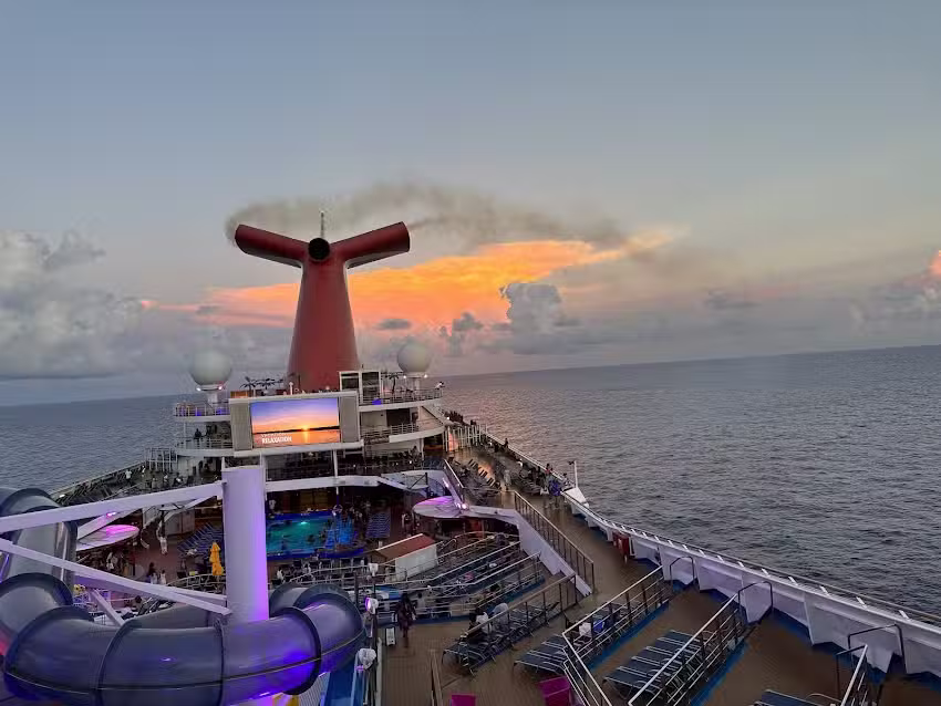 Pinnacle Travel Group LLC