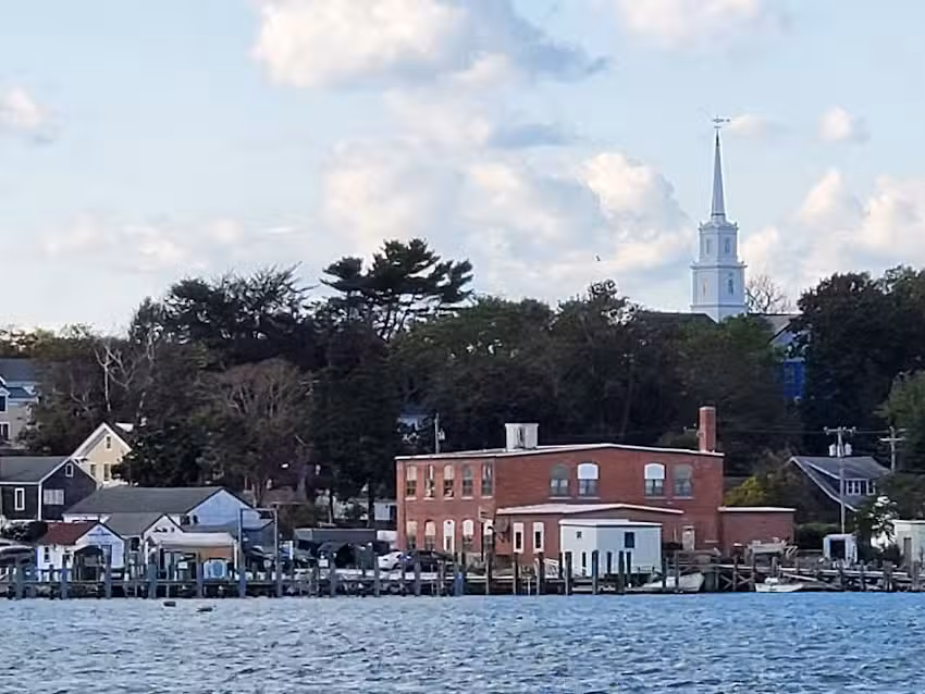 Poet’s Lounge Sailing Charters