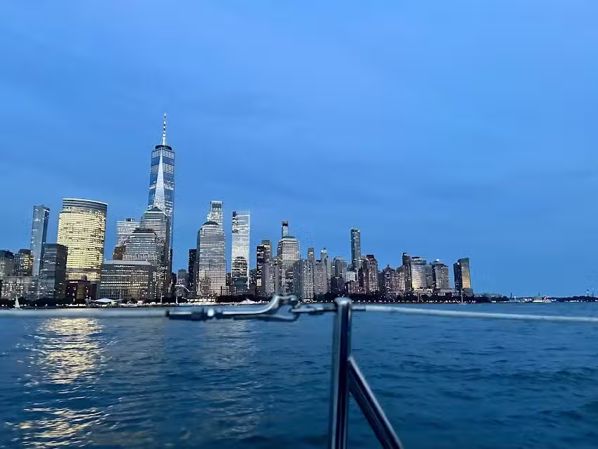 Private Yacht Tours NYC LLC