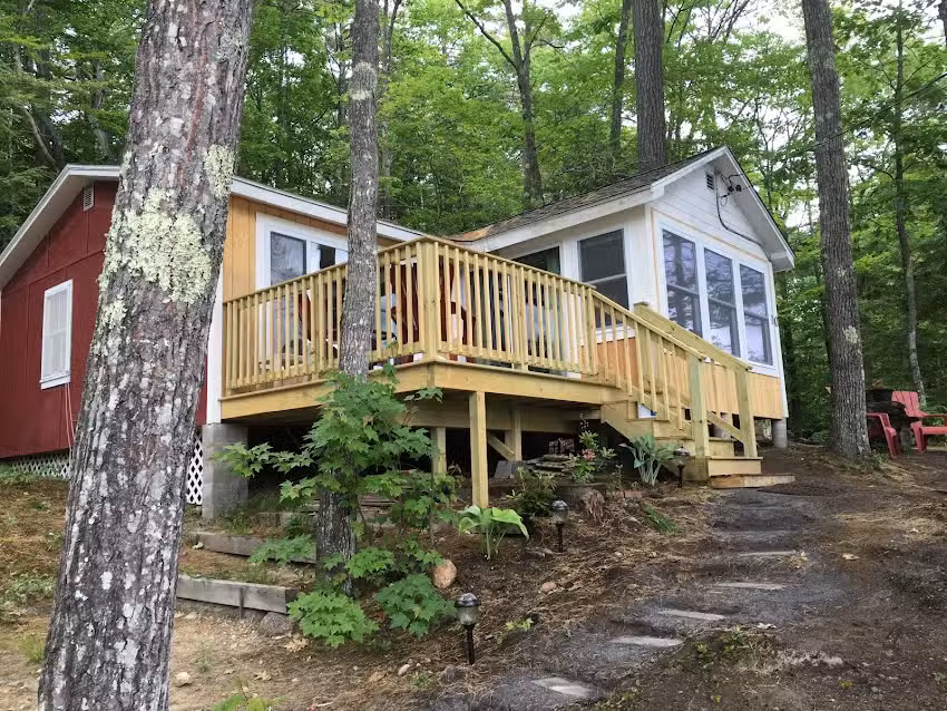 Red Cottage Moose Pond Lakefront