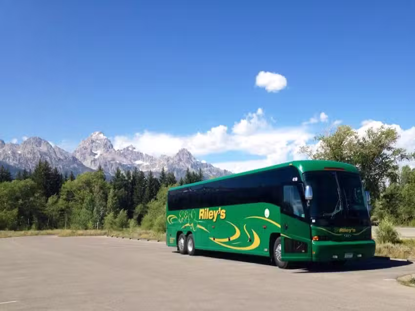 Riley’s Travel Easy Tours/Riley Bus Service Inc