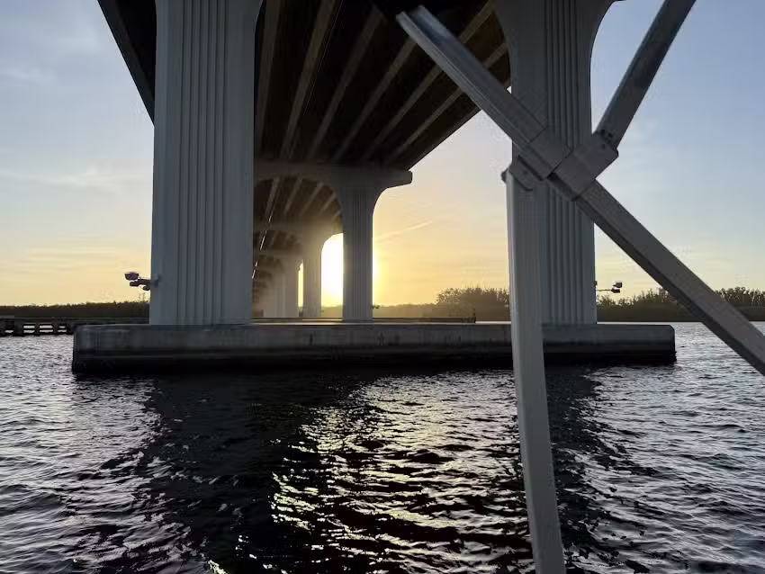 River Explorer Boat Tours (Previously located at the Riverside Cafe)