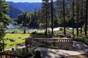 Riverside Vacation Home