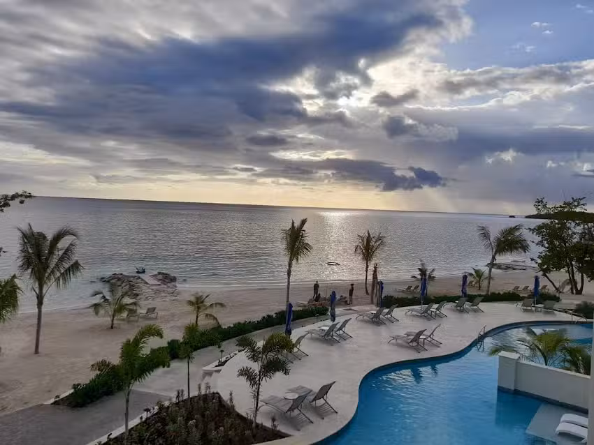 Sarah Travels Happy with Travelmation