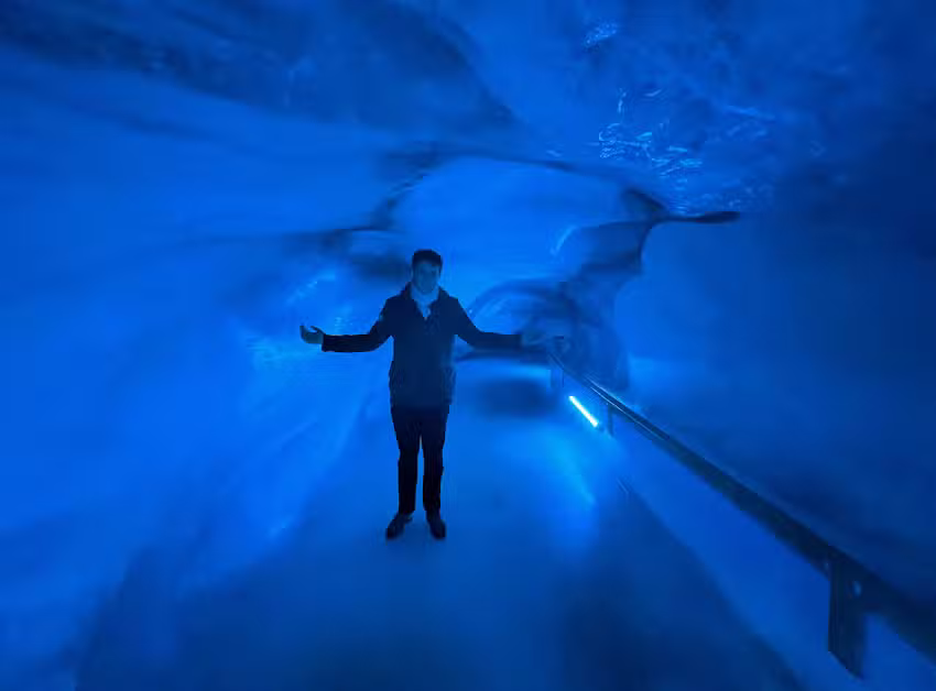 SeaLandAir Travel Services Inc