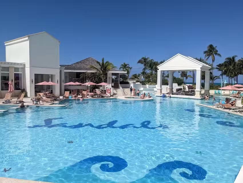 Shannon Allred at Adoro Travel