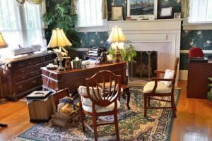 Small World Travel & Tours LLC