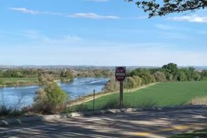 Snake River View Welcome Center – Eastbound