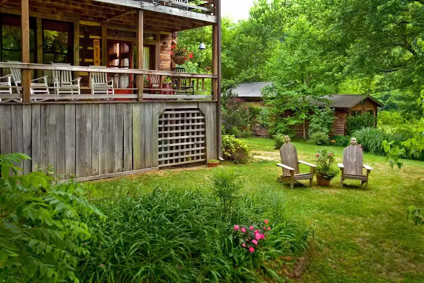 Snug Hollow Farm Bed and Breakfast