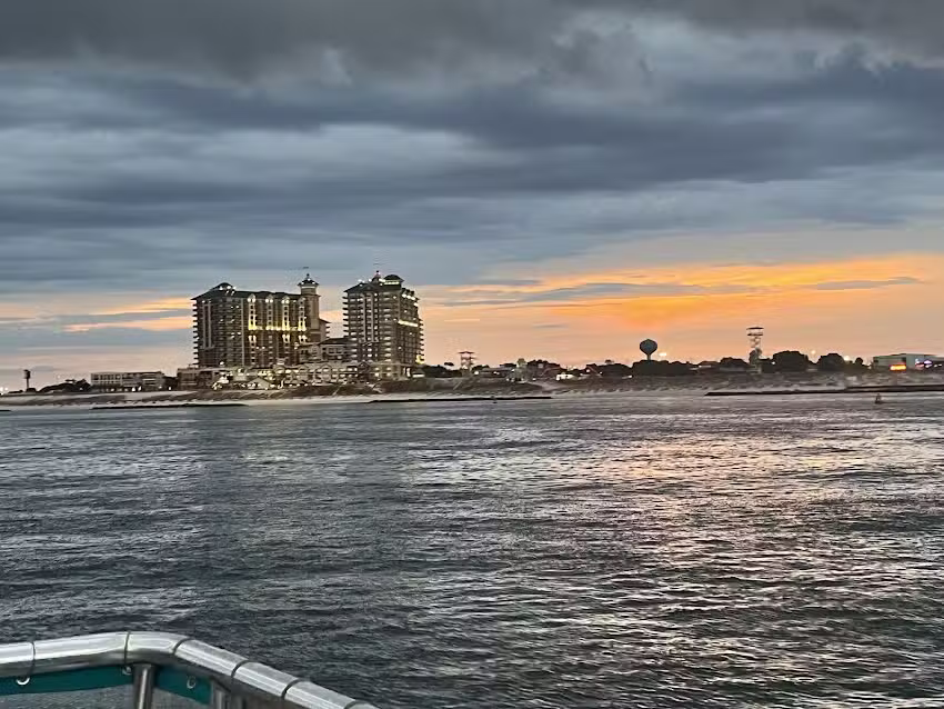 Soundside Cruiser | Destin’s #1 Dolphin Cruise