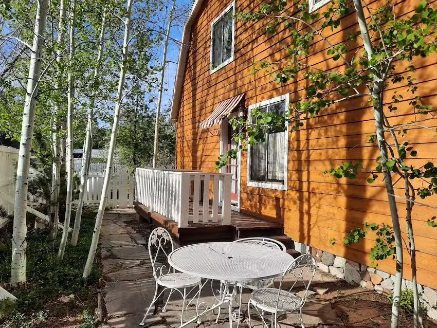 Spring Hill Cabins on Rainbow Lake