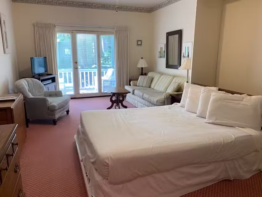 St. Elmo Accommodations