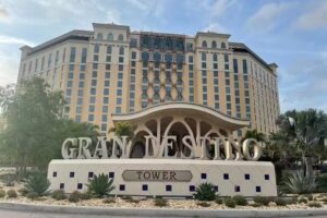 Straight Away Travel