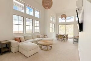 Support Local: Makaha Valley Home