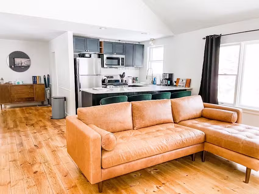 The Brookside Lodge & Cottage