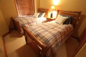 The Cabins by Mammoth Reservations