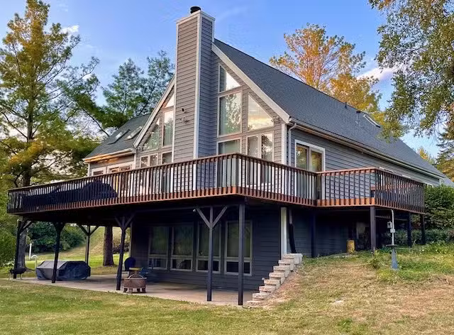 The Lake Place at ACL