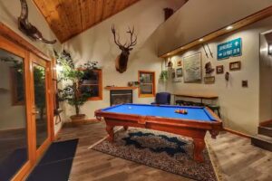 The Lost Sierra Lodge