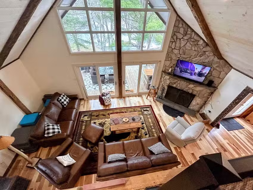 The Sacandaga Lakeside Escape