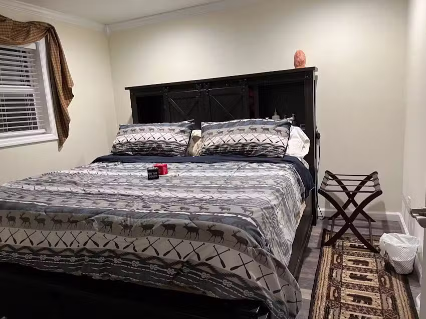 Ticonderoga NY Park view Hot Tub Oasis